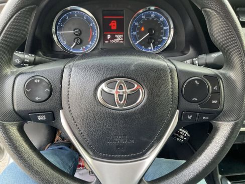 Used 2017 Toyota Corolla LE image 15