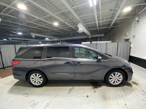Used 2018 Honda Odyssey LX image 27