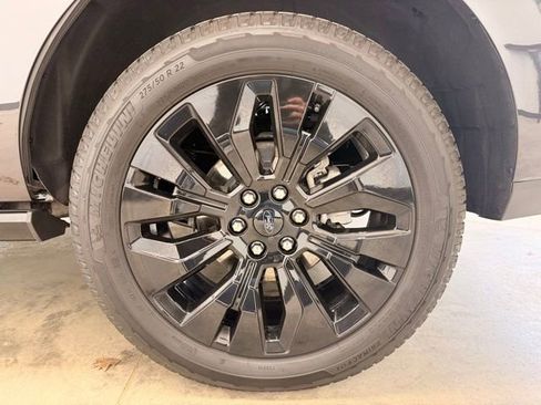 Used 2025 Ford Expedition Platinum w/ Stealth Appearance Package AWD/4WD image 15