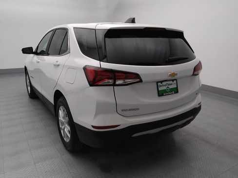 Used 2022 Chevrolet Equinox LT w/ Driver Convenience Package image 5