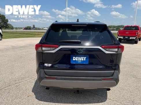 Used 2021 Toyota RAV4 Limited AWD/4WD image 7