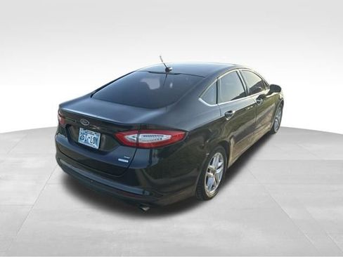 Used 2014 Ford Fusion SE FWD image 3