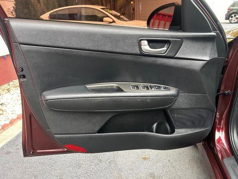 Used 2020 Kia Optima LX image 24