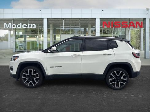 Used 2018 Jeep Compass Limited w/ Navigation Group AWD/4WD image 2