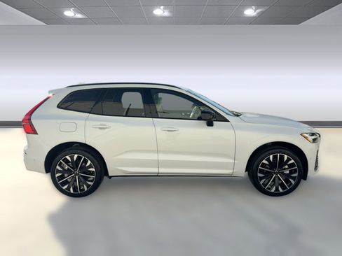 New 2026 Volvo XC60 B5 Ultra w/ Protection Package Premier image 7