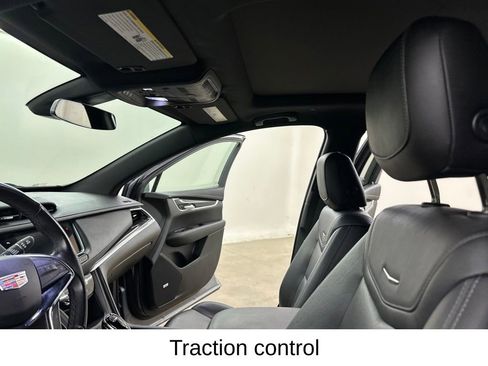 Used 2020 Cadillac XT5 Premium Luxury AWD/4WD image 34