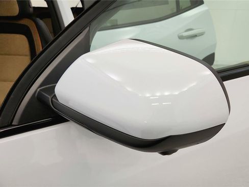 New 2026 Chevrolet Equinox ACTIV FWD image 18