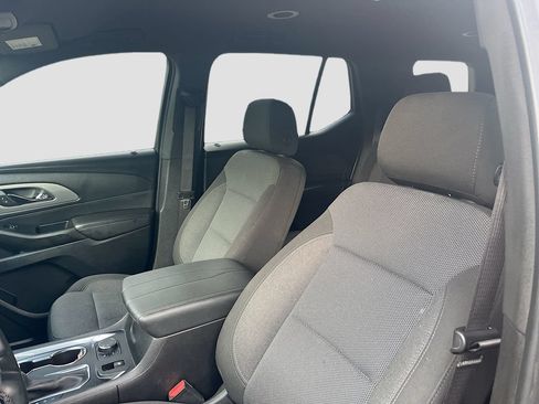Used 2023 Chevrolet Traverse LT FWD image 20