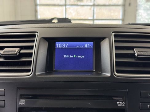 Used 2012 Toyota Highlander Limited image 40