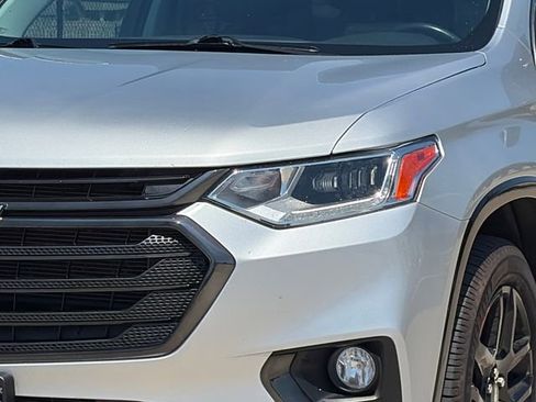 Used 2021 Chevrolet Traverse Premier w/ Redline Edition AWD/4WD image 4