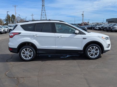 Used 2017 Ford Escape SE w/ SE Leather Comfort Package image 3