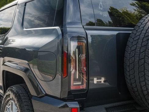 Used 2025 GMC Hummer EV 3X AWD/4WD image 16