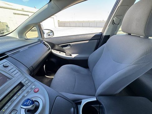 Used 2013 Toyota Prius Two FWD image 31
