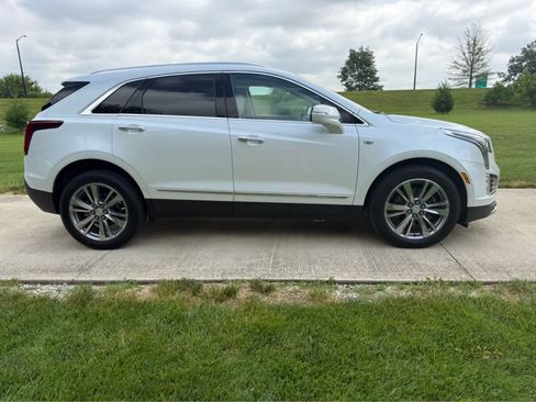 Used 2024 Cadillac XT5 Premium Luxury w/ LPO, Floor Liner Package AWD/4WD image 7