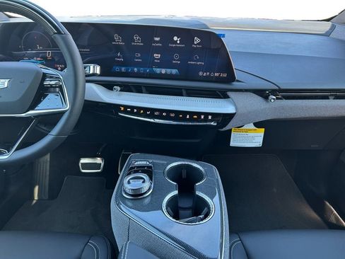 Used 2025 Cadillac Optiq Luxury 1 AWD/4WD image 6