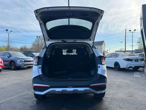 Used 2025 Kia Sportage LX image 19