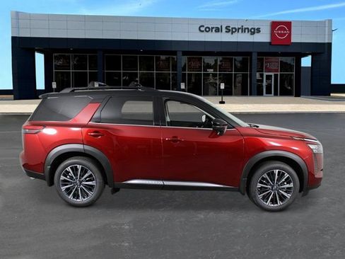New 2026 Nissan Pathfinder Platinum w/ Cargo Package FWD image 6