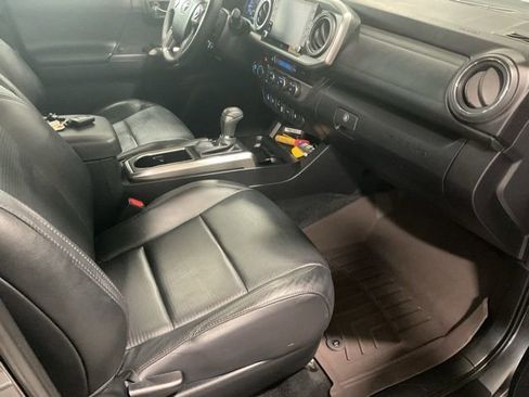 Used 2023 Toyota Tacoma Limited w/ Black Out Package (TMS) image 20