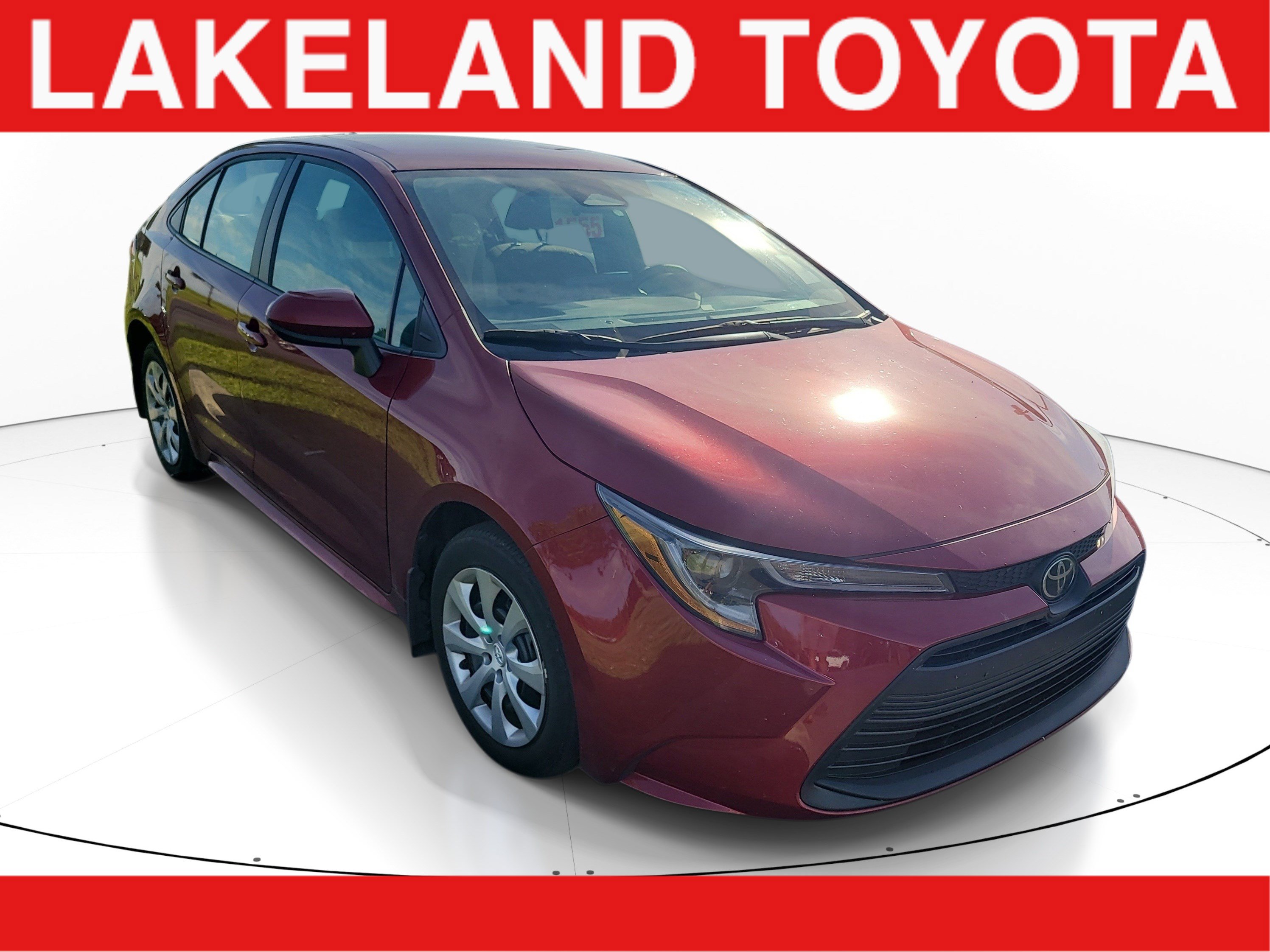 Used 2025 Toyota Corolla LE FWD image 1