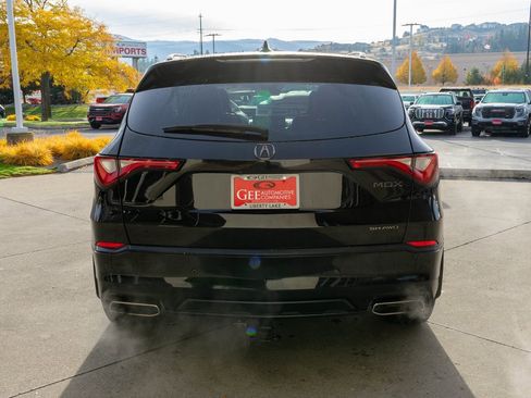 Used 2023 Acura MDX SH-AWD w/ Advance Package image 6