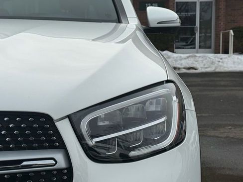 Used 2022 Mercedes-Benz GLC 300 4MATIC image 11