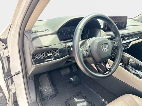Used 2023 Honda Accord EX-L image 18
