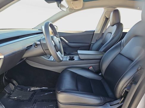 Used 2022 Tesla Model Y Long Range AWD/4WD image 17