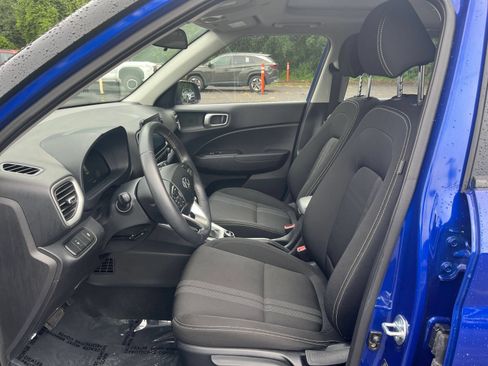 Used 2026 Hyundai Venue SEL FWD image 25