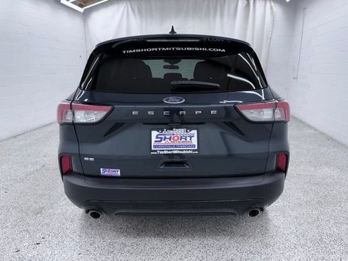 Used 2022 Ford Escape SE w/ SE Sport Appearance Package FWD image 3