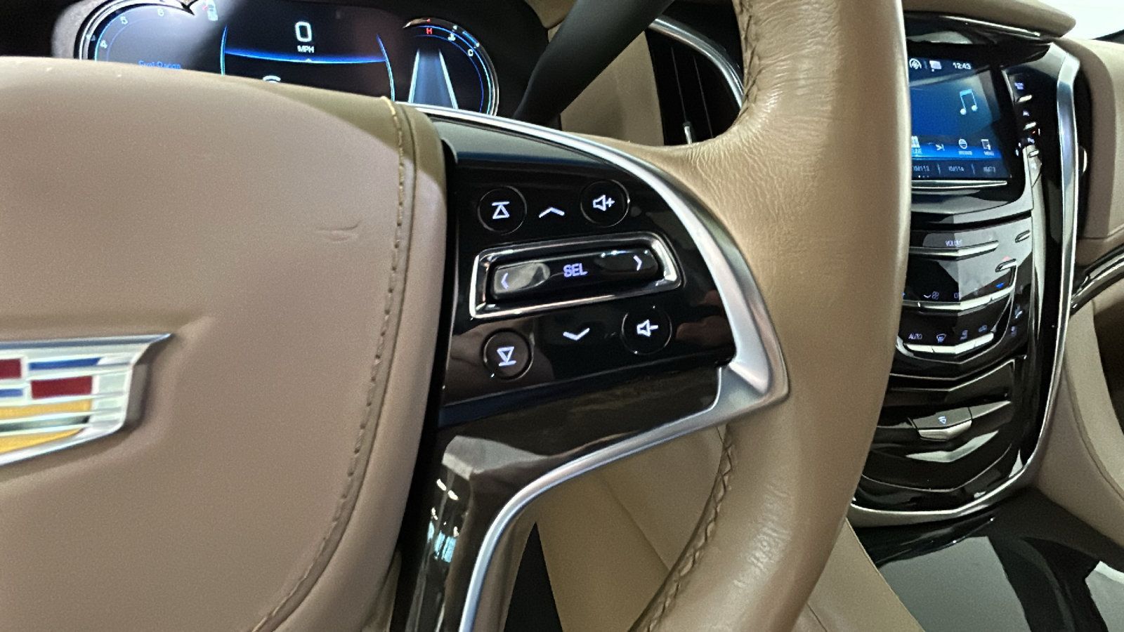 Used 2019 Cadillac Escalade Platinum RWD image 20