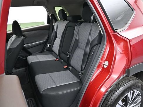 Used 2023 Nissan Rogue SV FWD image 26