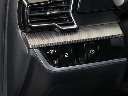 Used 2023 Kia Sportage SX image 25