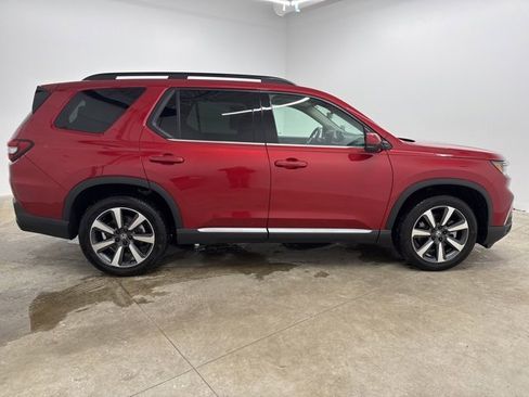 Certified 2025 Honda Pilot Touring image 4