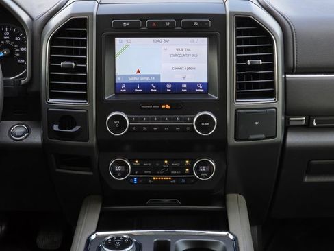 Used 2020 Ford Expedition XLT w/ Equipment Group 202A RWD image 16