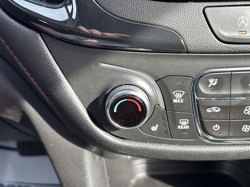 Used 2023 Chevrolet Equinox RS w/ RS Leather Package image 29