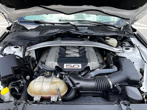 Used 2015 Ford Mustang GT Premium w/ Equipment Group 401A RWD image 29