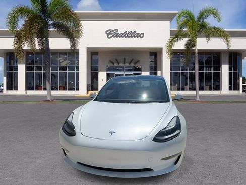 Used 2023 Tesla Model 3 Standard Range RWD image 4