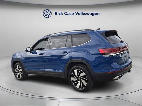 Certified 2025 Volkswagen Atlas SE image 8
