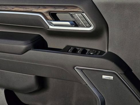 New 2026 GMC Sierra 3500 SLT w/ SLT Convenience Package image 12