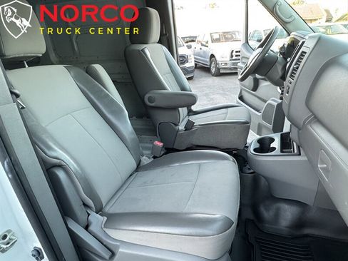 Used 2019 Nissan NV 2500 S image 21