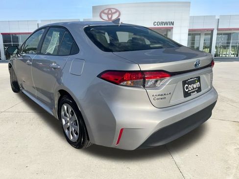 Used 2025 Toyota Corolla LE FWD image 3