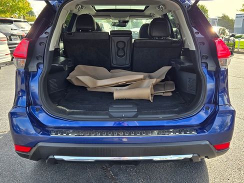 Used 2017 Nissan Rogue SL w/ SL Premium Package image 11