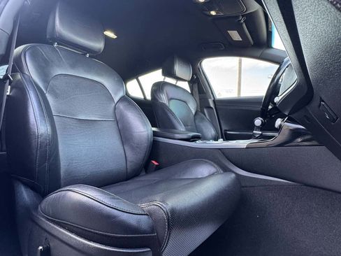 Used 2018 Kia Stinger GT image 31