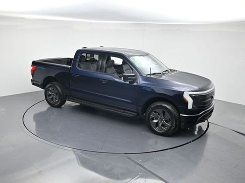 Used 2024 Ford F150 Lightning Lariat image 37