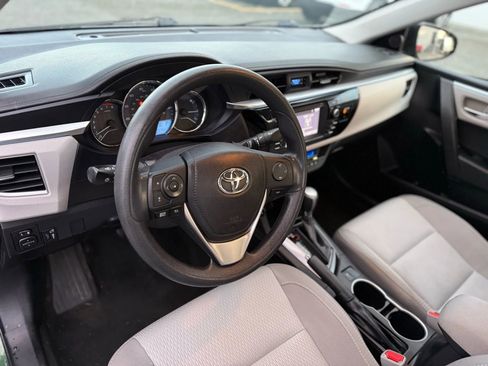 Used 2016 Toyota Corolla LE image 14