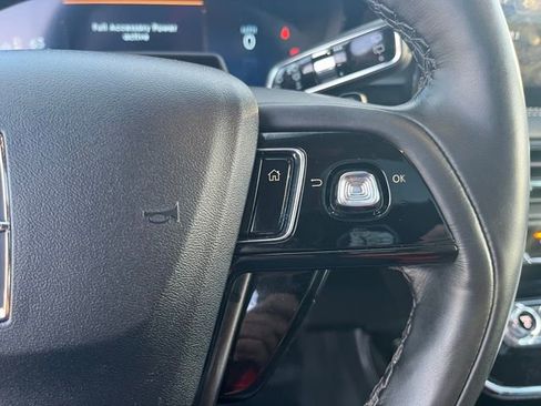 Used 2025 Lincoln Corsair Reserve w/ Equipment Group 202A image 18