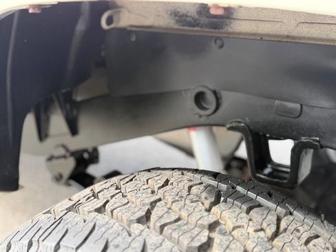 Used 1989 Toyota Pickup Deluxe AWD/4WD image 79