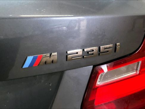 Used 2016 BMW M235i Coupe image 11