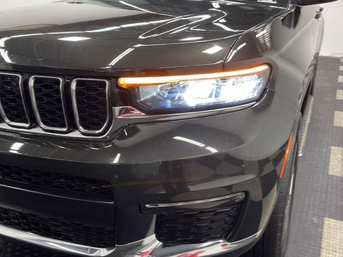 Used 2021 Jeep Grand Cherokee L Limited AWD/4WD image 26
