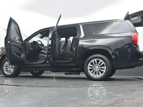 Used 2021 GMC Yukon XL SLT image 38
